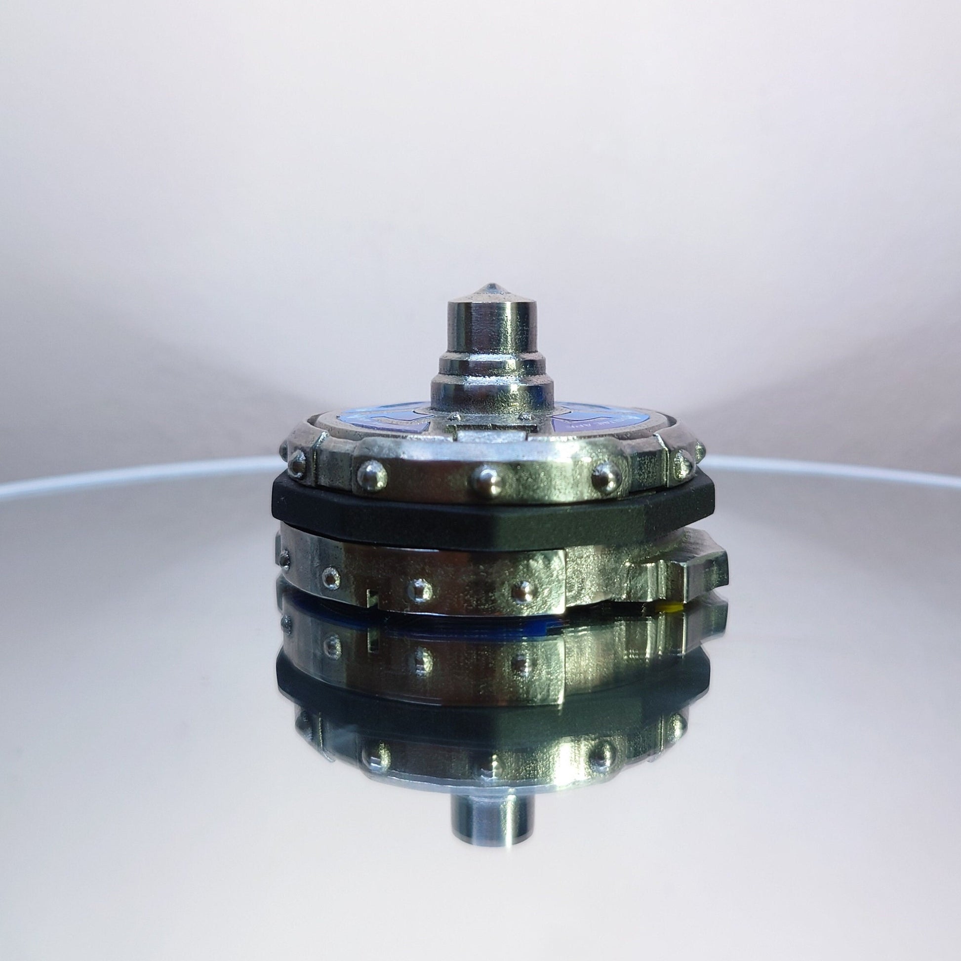FULL METAL Beyblade Voltaic Ape (Stainless steel)