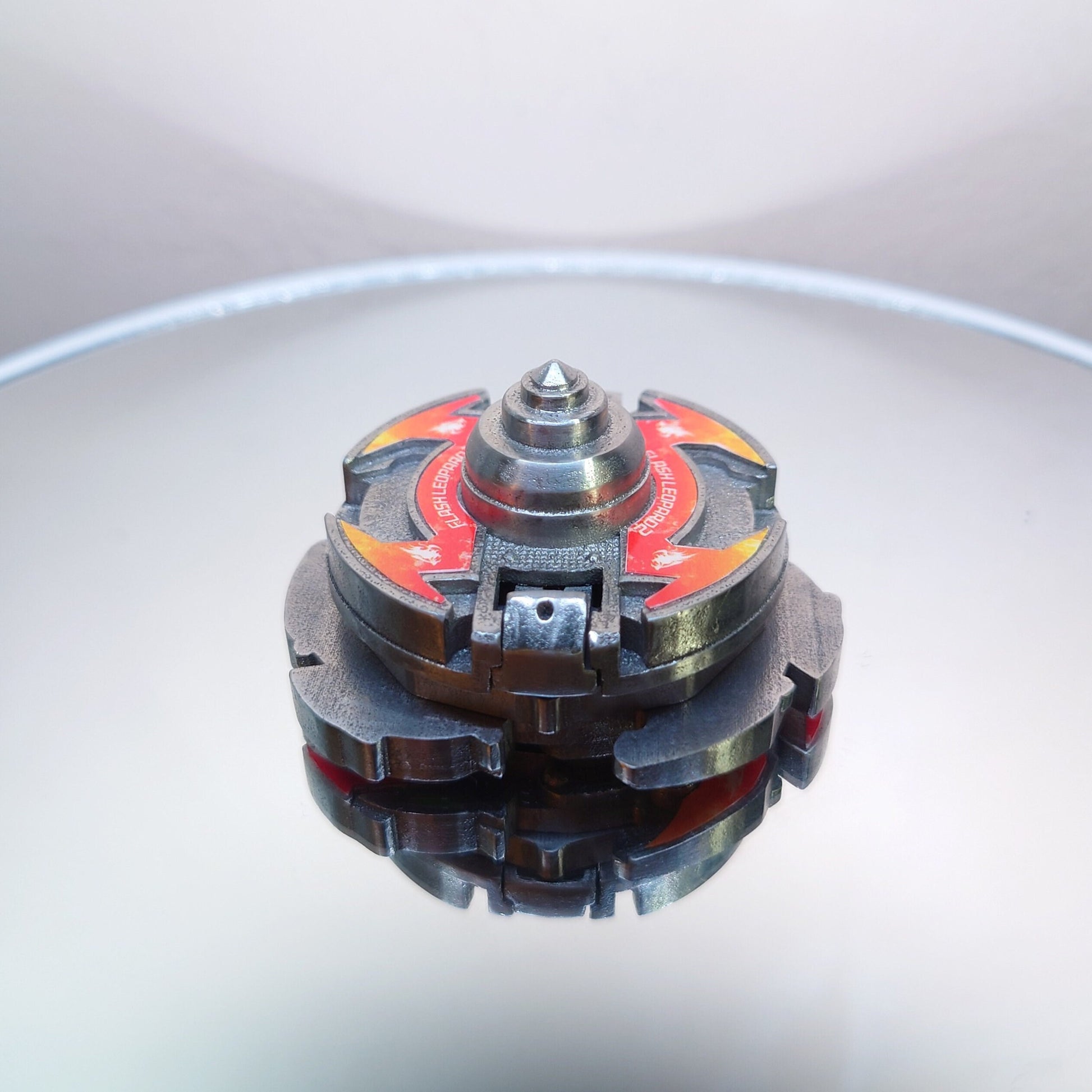 FULL METAL Beyblade Flash Leopard 2 (Stainless steel)