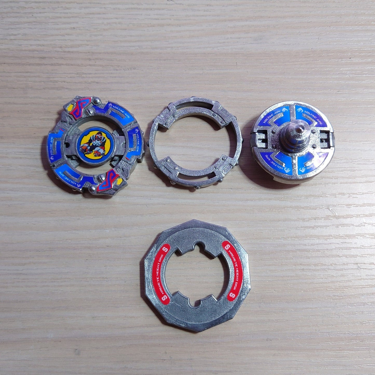 FULL METAL Beyblade Voltaic Ape (Stainless steel)