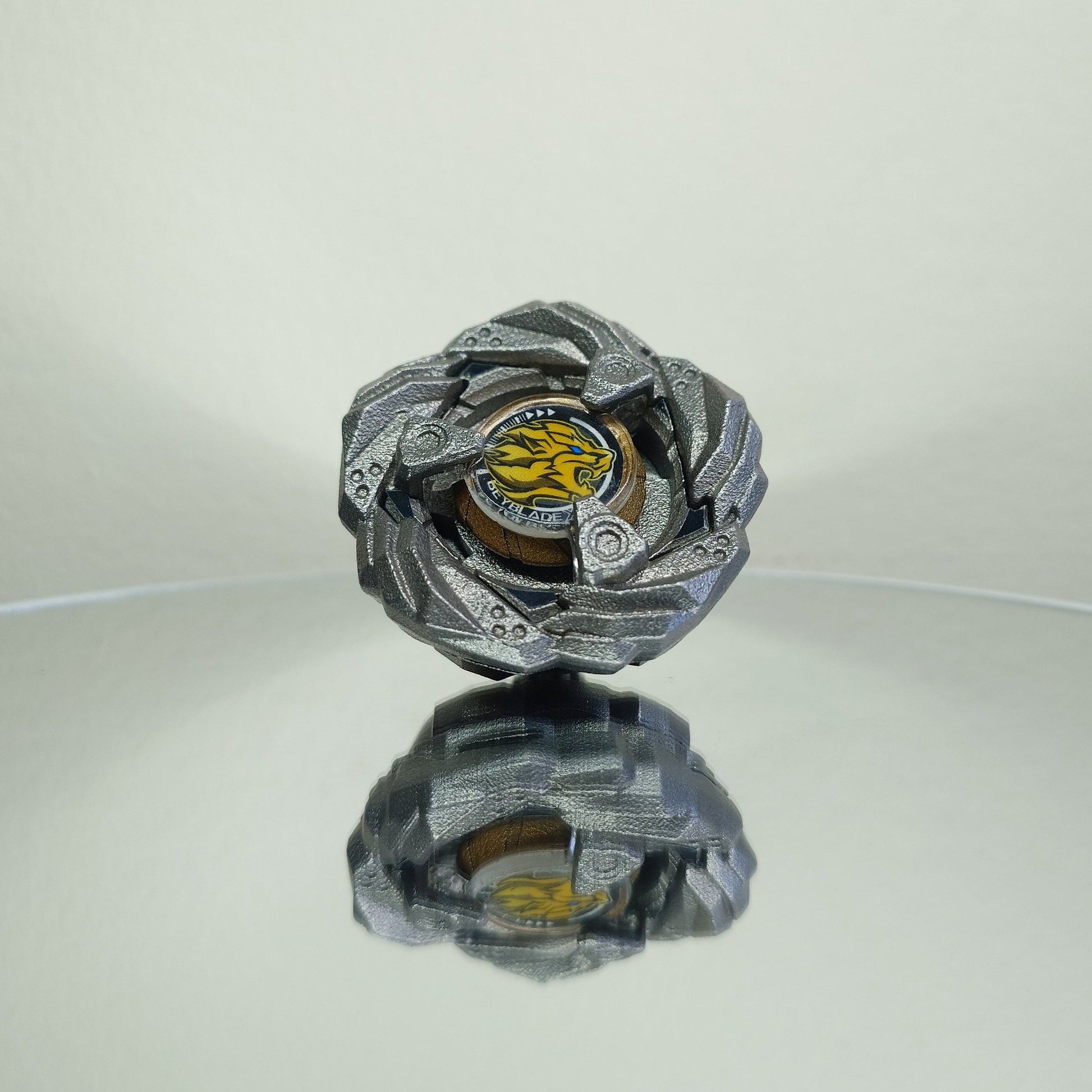 FULL METAL Beyblade LeonClaw 5-60P (Stainless steel) (Beyblade X)