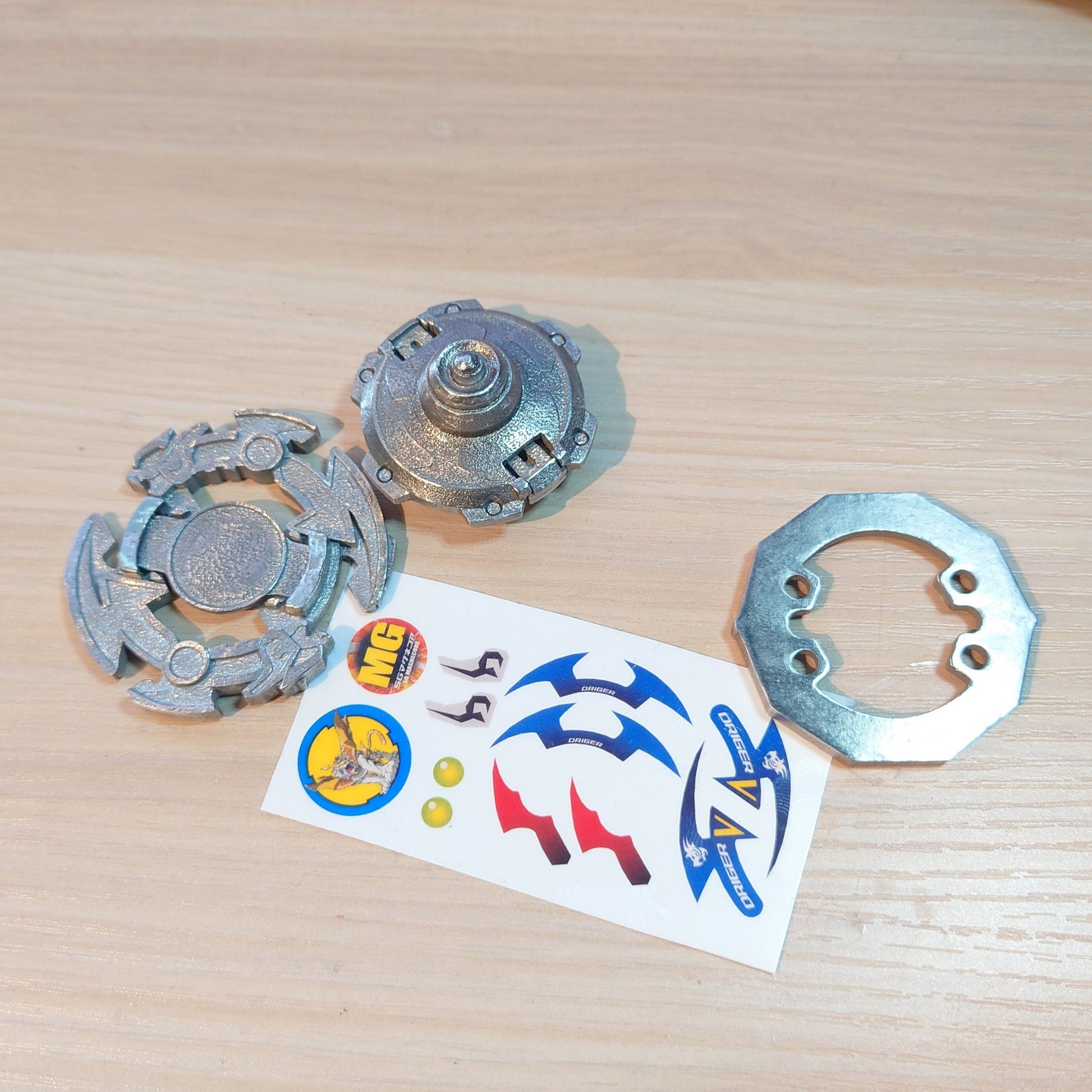 FULL METAL Beyblade Driger V (Stainless steel)