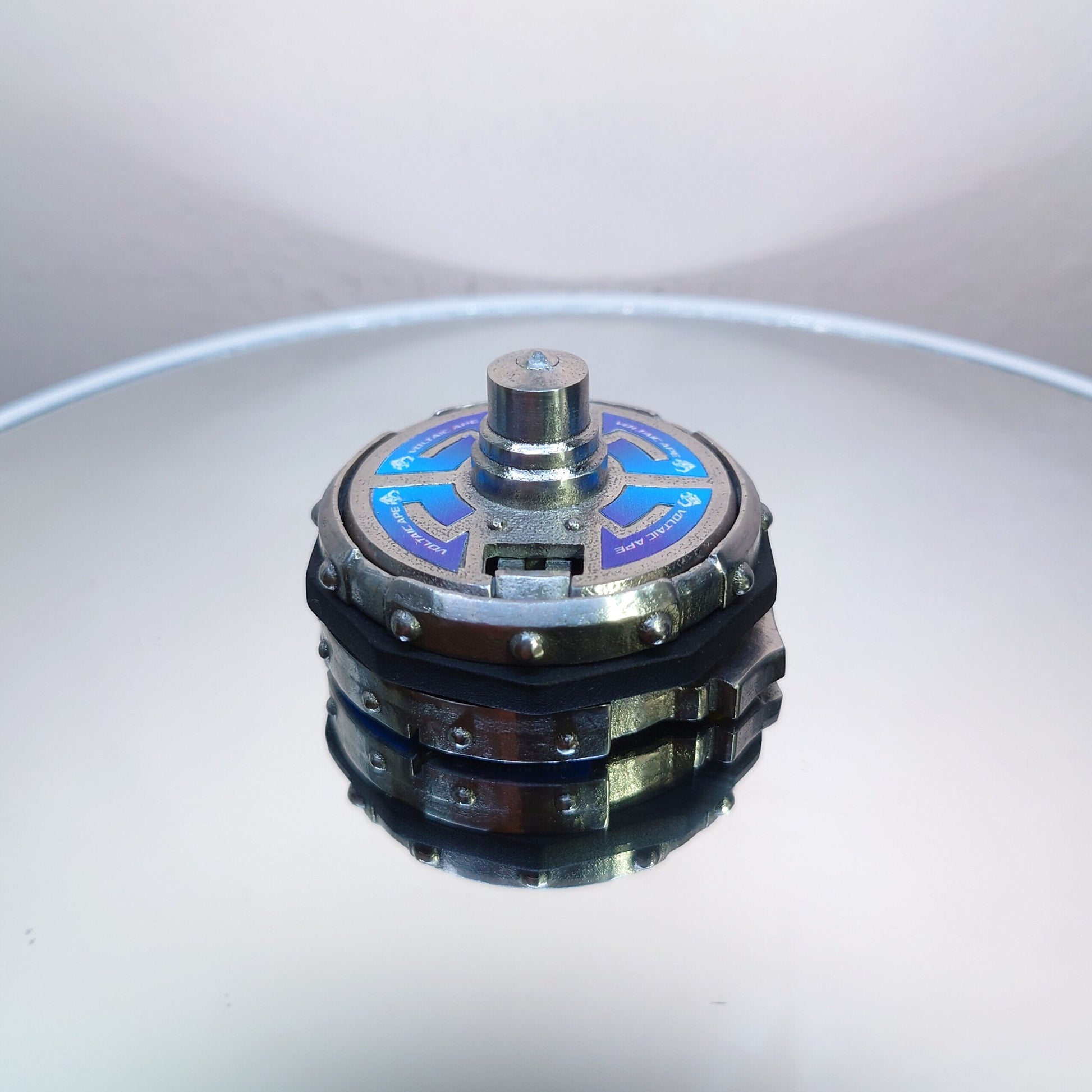 FULL METAL Beyblade Voltaic Ape (Stainless steel)
