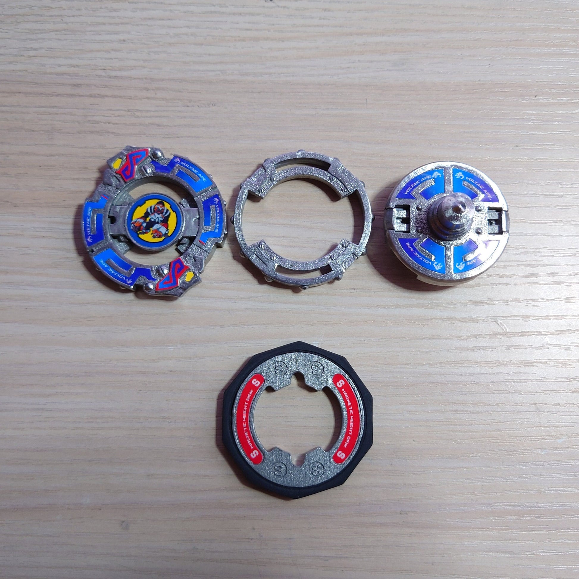 FULL METAL Beyblade Voltaic Ape (Stainless steel)