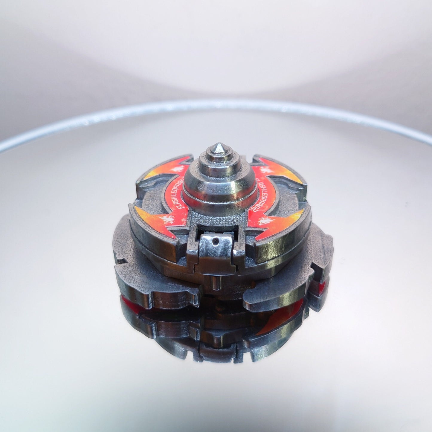 FULL METAL Beyblade Flash Leopard 2 (Stainless steel)