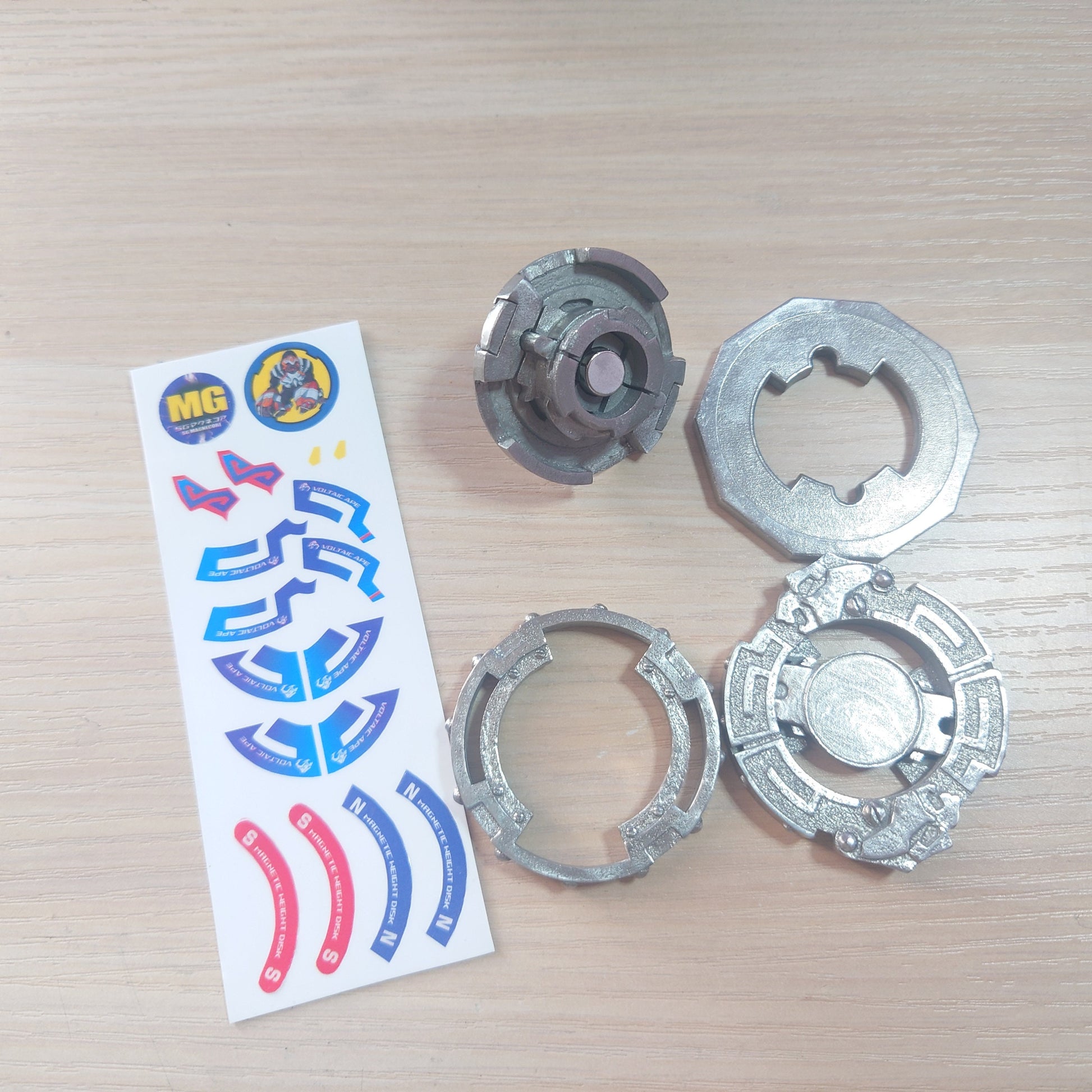 FULL METAL Beyblade Voltaic Ape (Stainless steel)