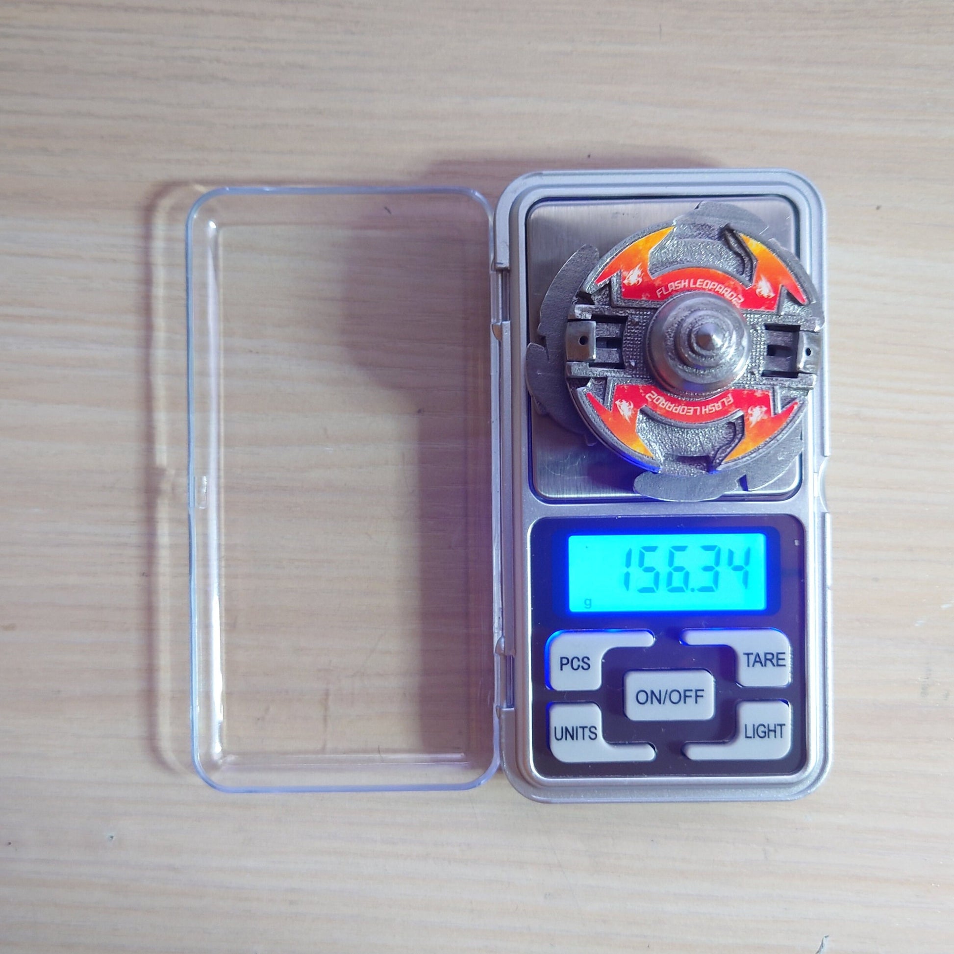 FULL METAL Beyblade Flash Leopard 2 (Stainless steel)