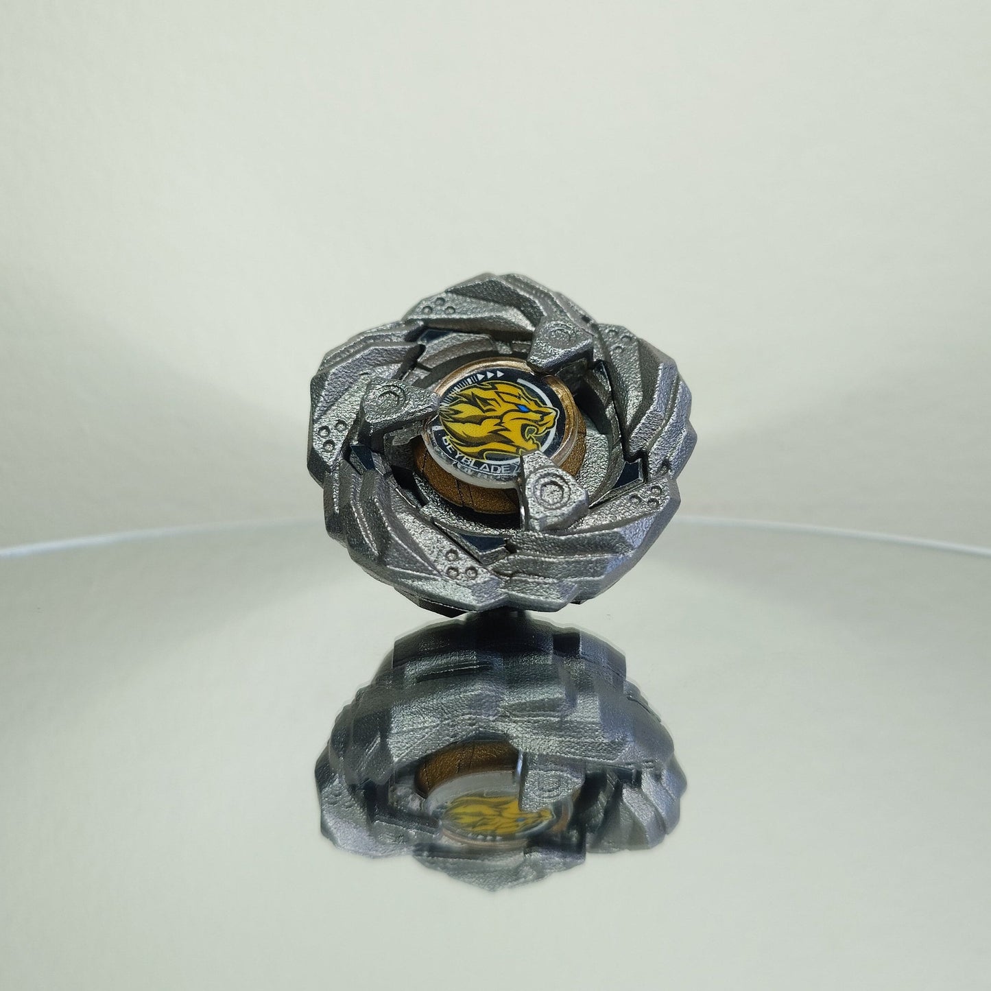FULL METAL Beyblade LeonClaw 5-60P (Stainless steel) (Beyblade X)