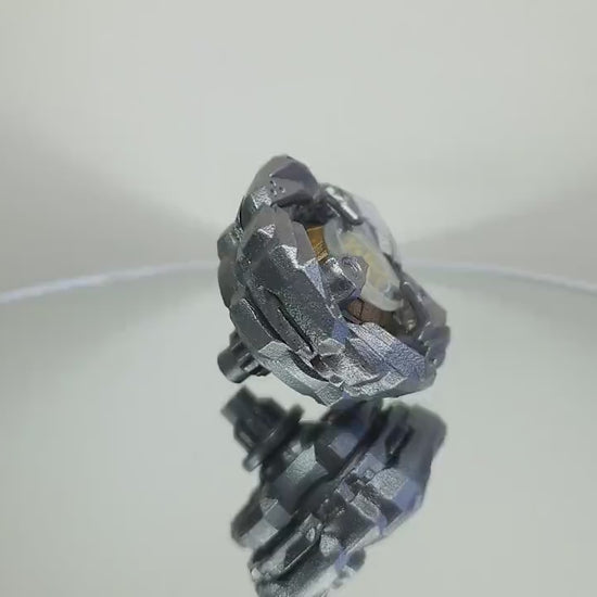 FULL METAL Beyblade LeonClaw 5-60P  (Stainless steel) (Beyblade X)